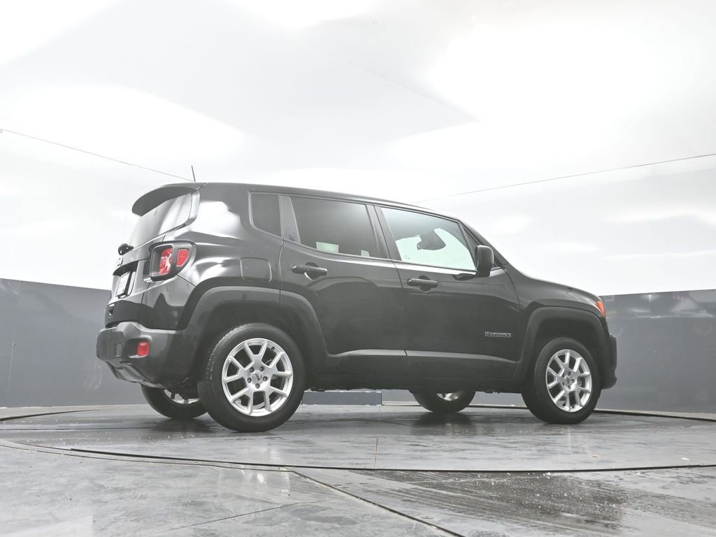 Used 2023 Jeep Renegade Latitude image 46