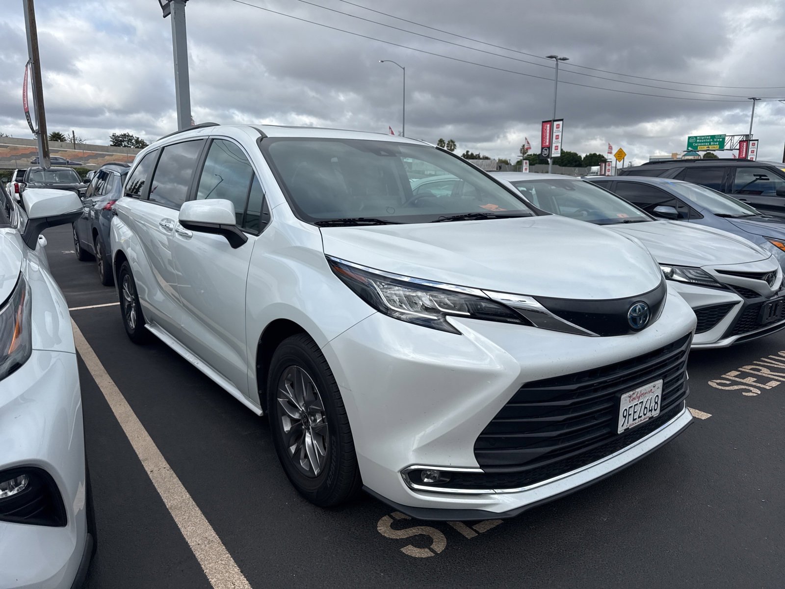 Certified 2023 Toyota Sienna XLE