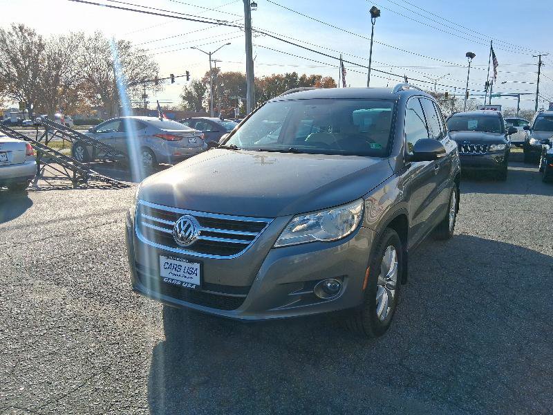 Used 2011 Volkswagen Tiguan S image 3