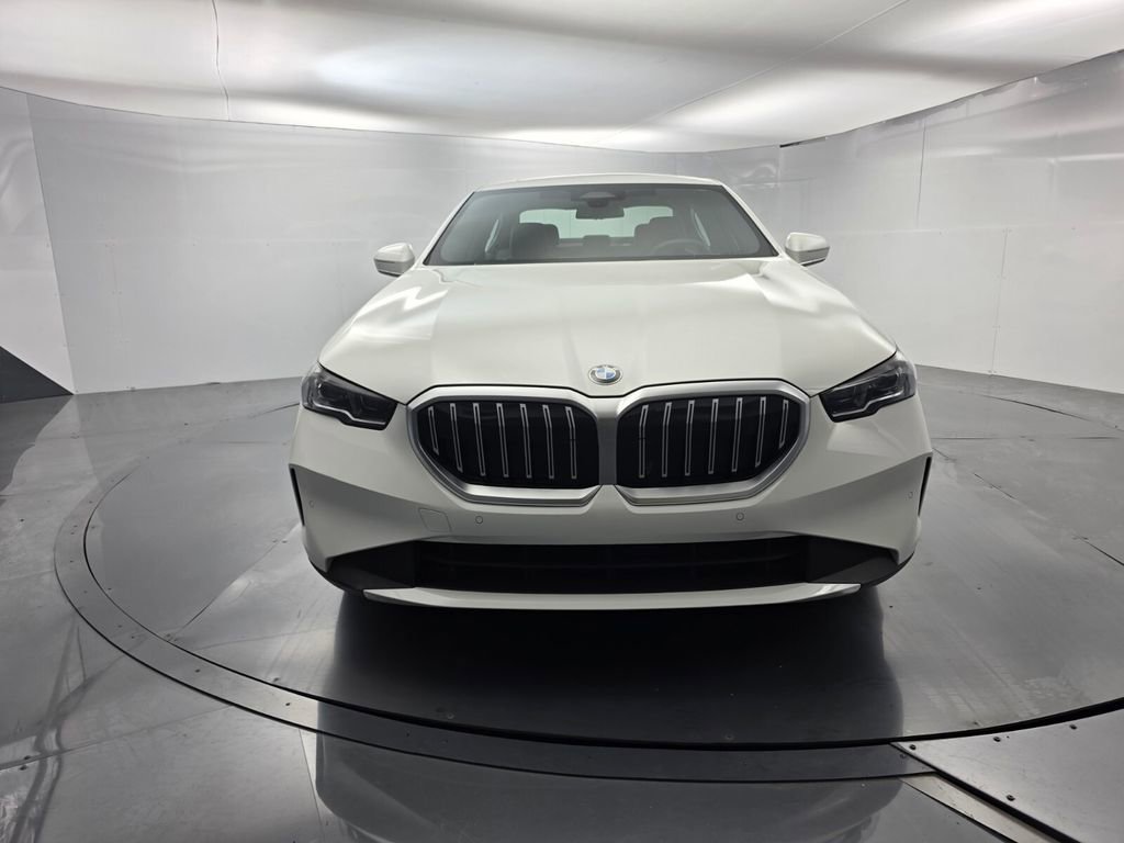 Used 2026 BMW 530i image 2