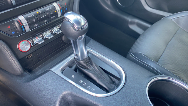 Used 2022 Ford Mustang GT Premium w/ GT Performance Package RWD image 18
