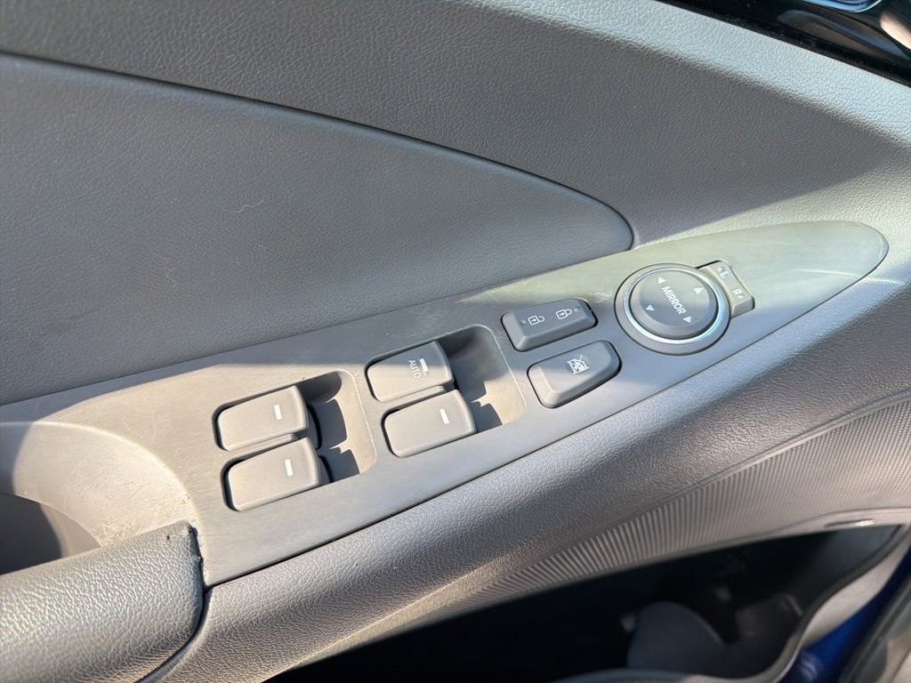 Used 2013 Hyundai Sonata Limited FWD image 33