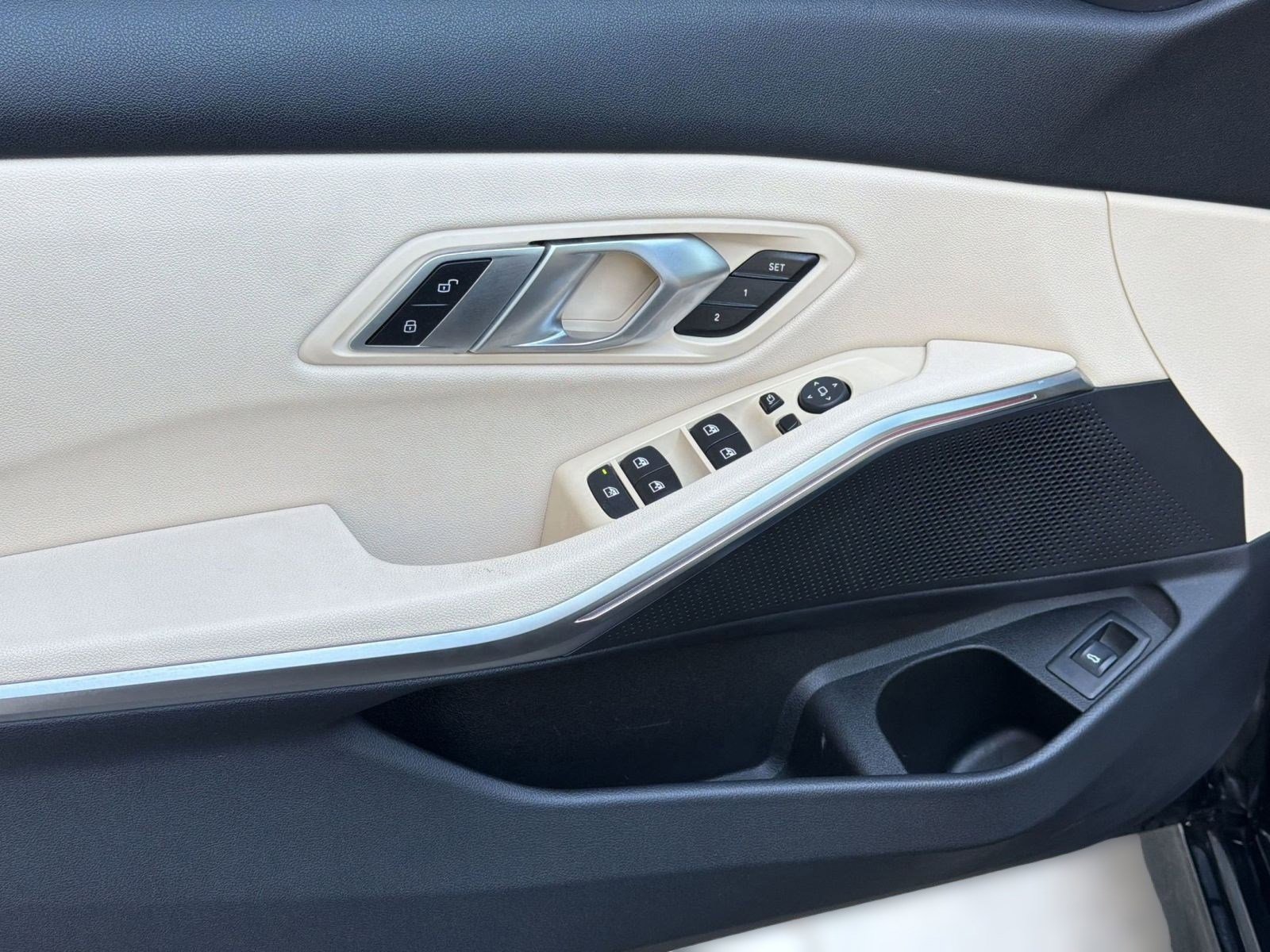 Used 2021 BMW 330i xDrive Sedan w/ Convenience Package image 13