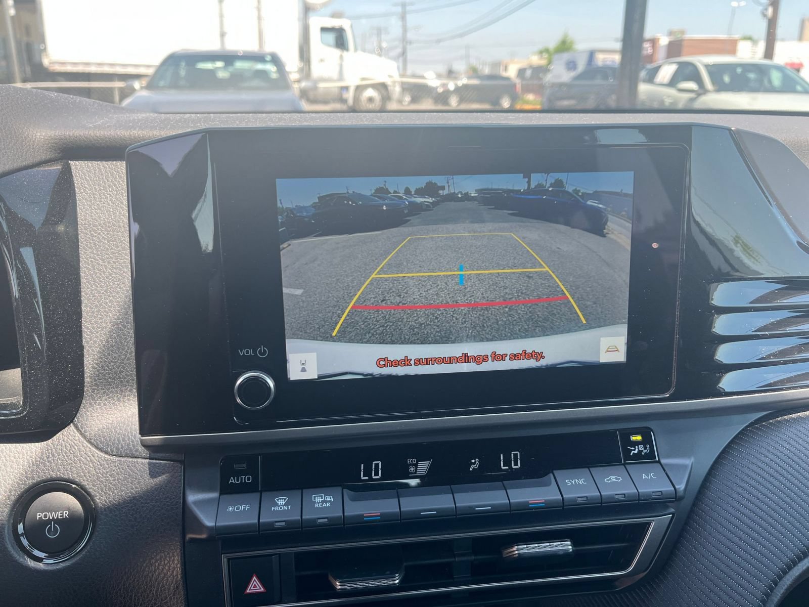 Used 2025 Toyota Camry SE FWD image 24
