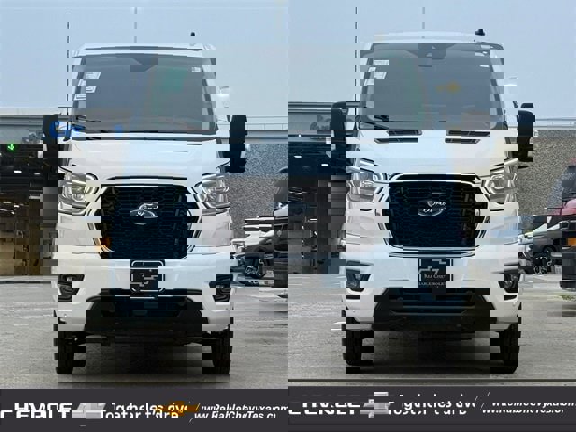 Used 2023 Ford Transit 350 XLT image 3