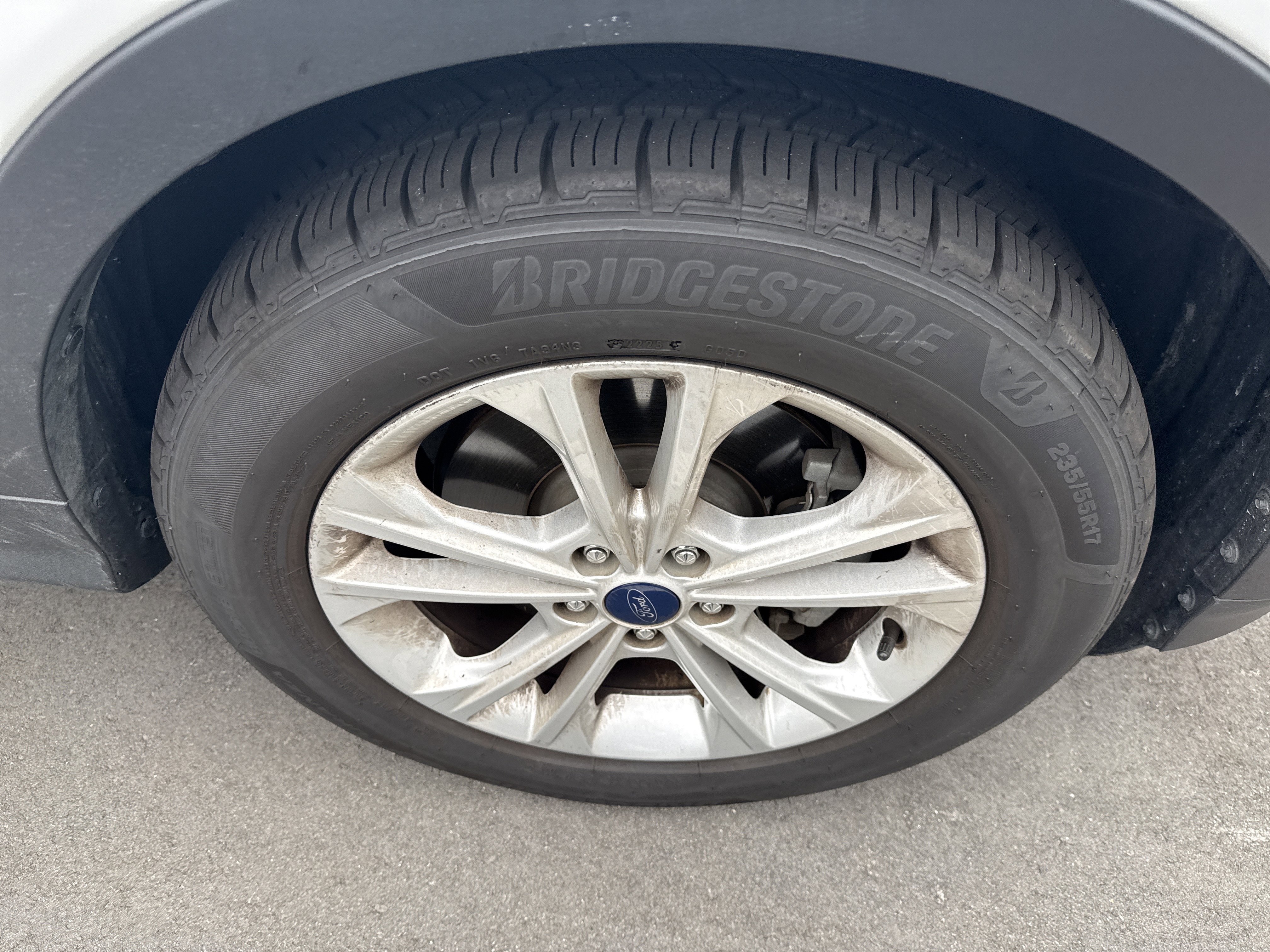 Used 2017 Ford Escape SE FWD image 9