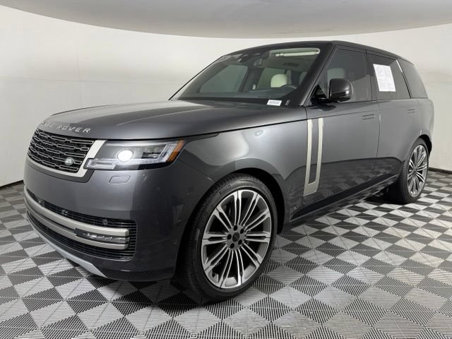 Used 2026 Land Rover Range Rover SE AWD/4WD image 2