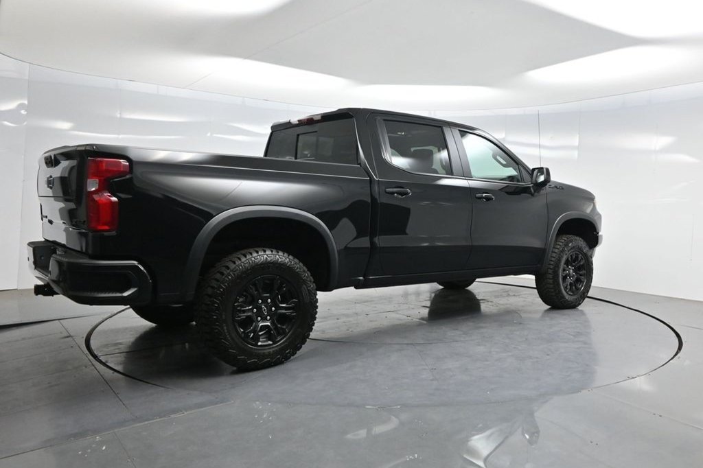 New 2026 Chevrolet Silverado 1500 ZR2 w/ LPO, Dark Essentials Package AWD/4WD image 5