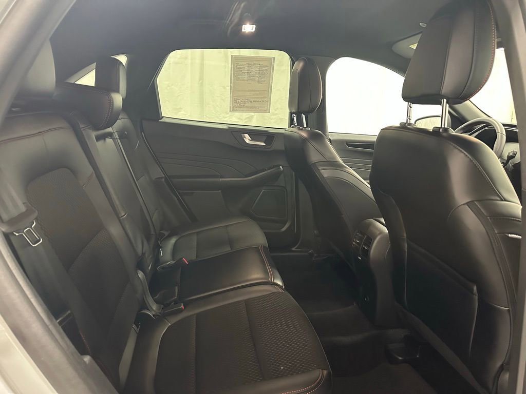 Used 2025 Ford Escape ST-Line AWD/4WD image 51