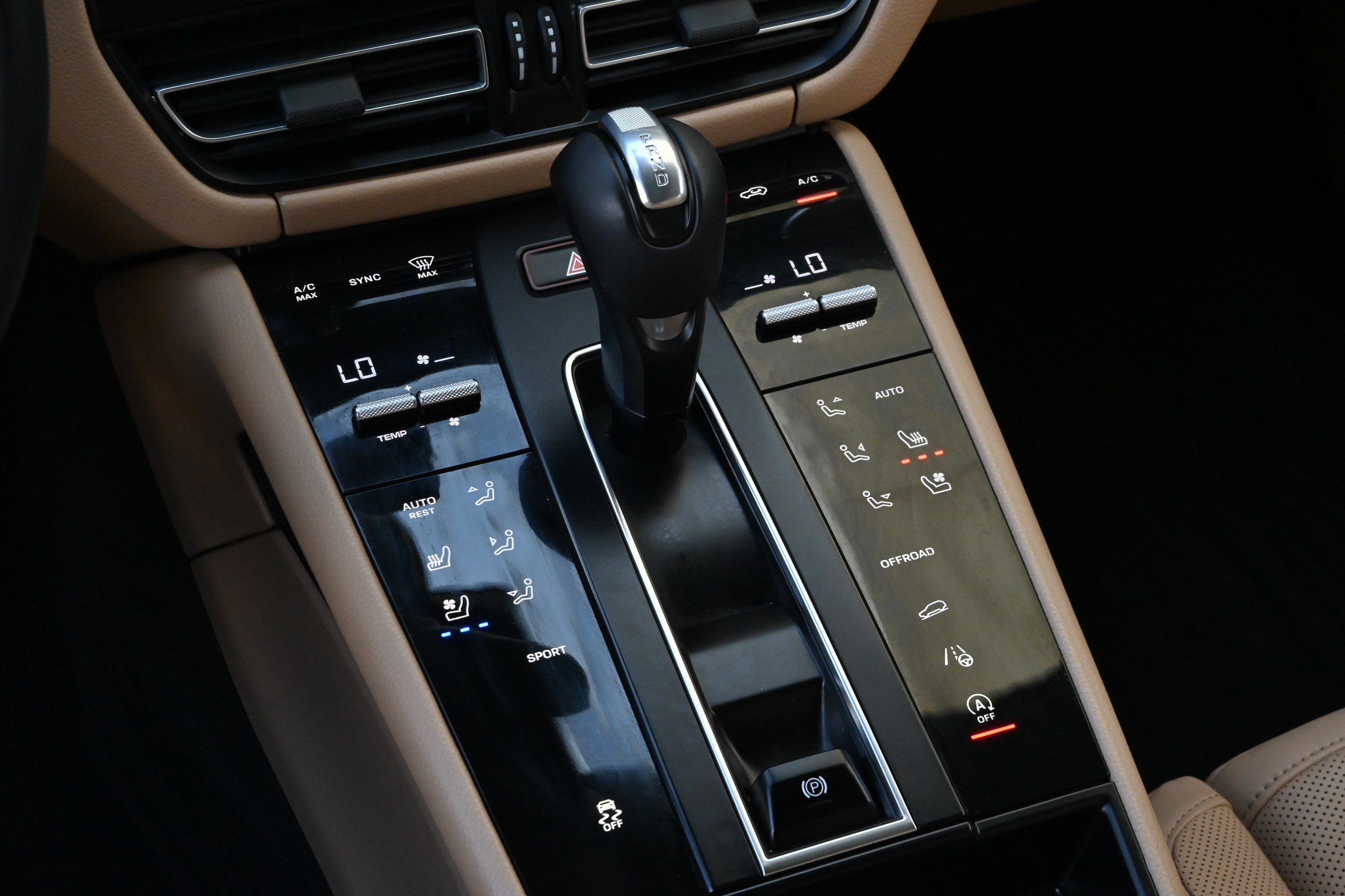 Used 2024 Porsche Macan image 37