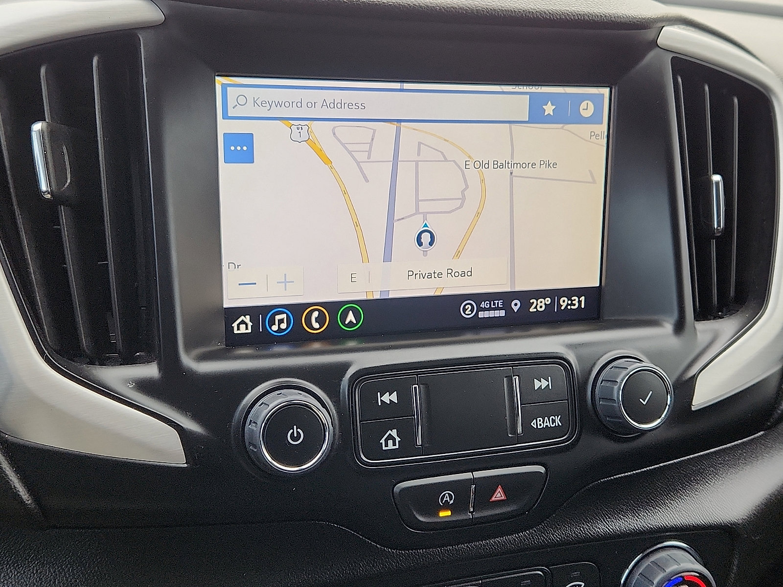 Used 2024 GMC Terrain SLT w/ Infotainment Package II image 19