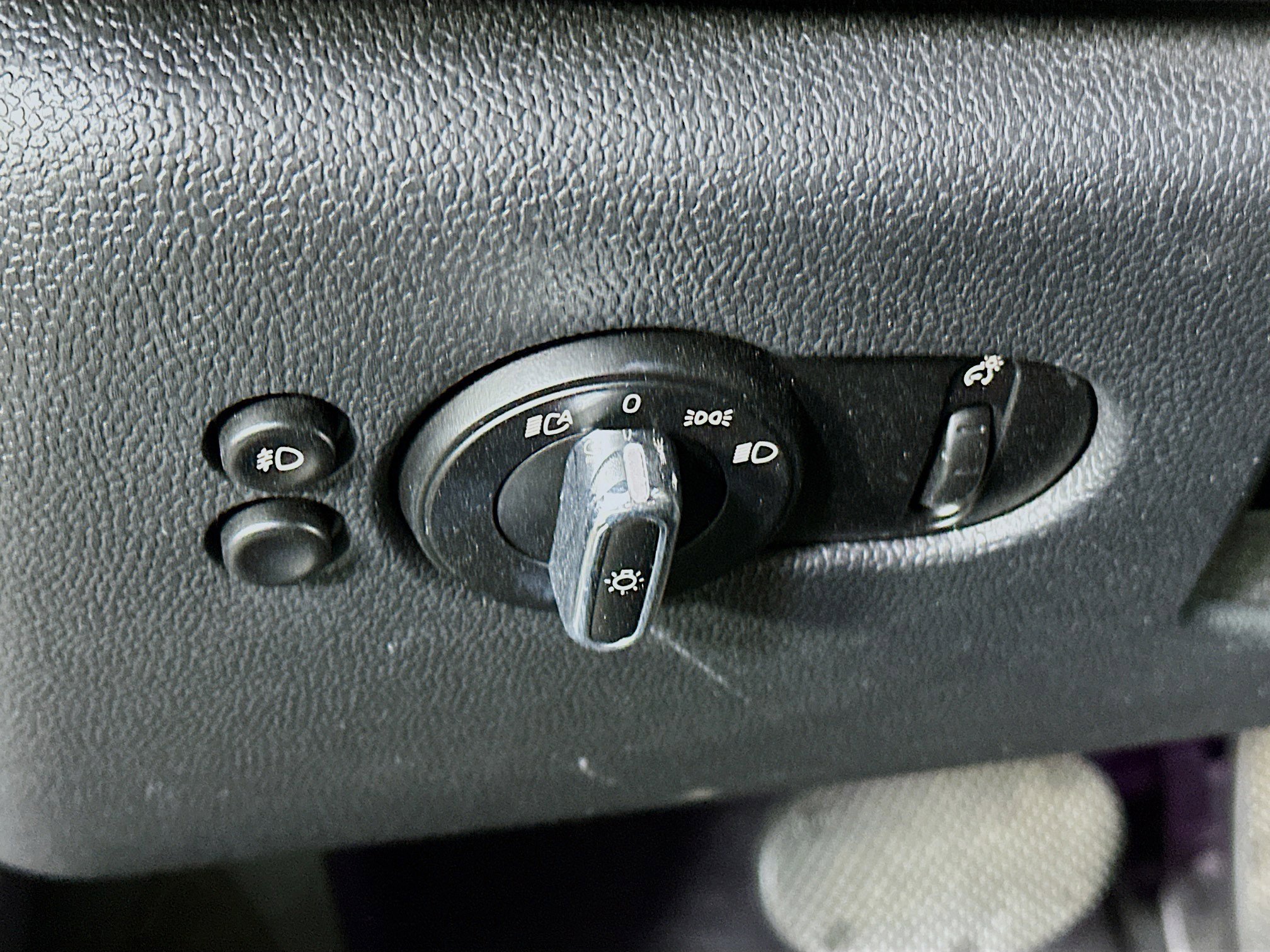 Used 2020 MINI Cooper 2-Door Hardtop image 17