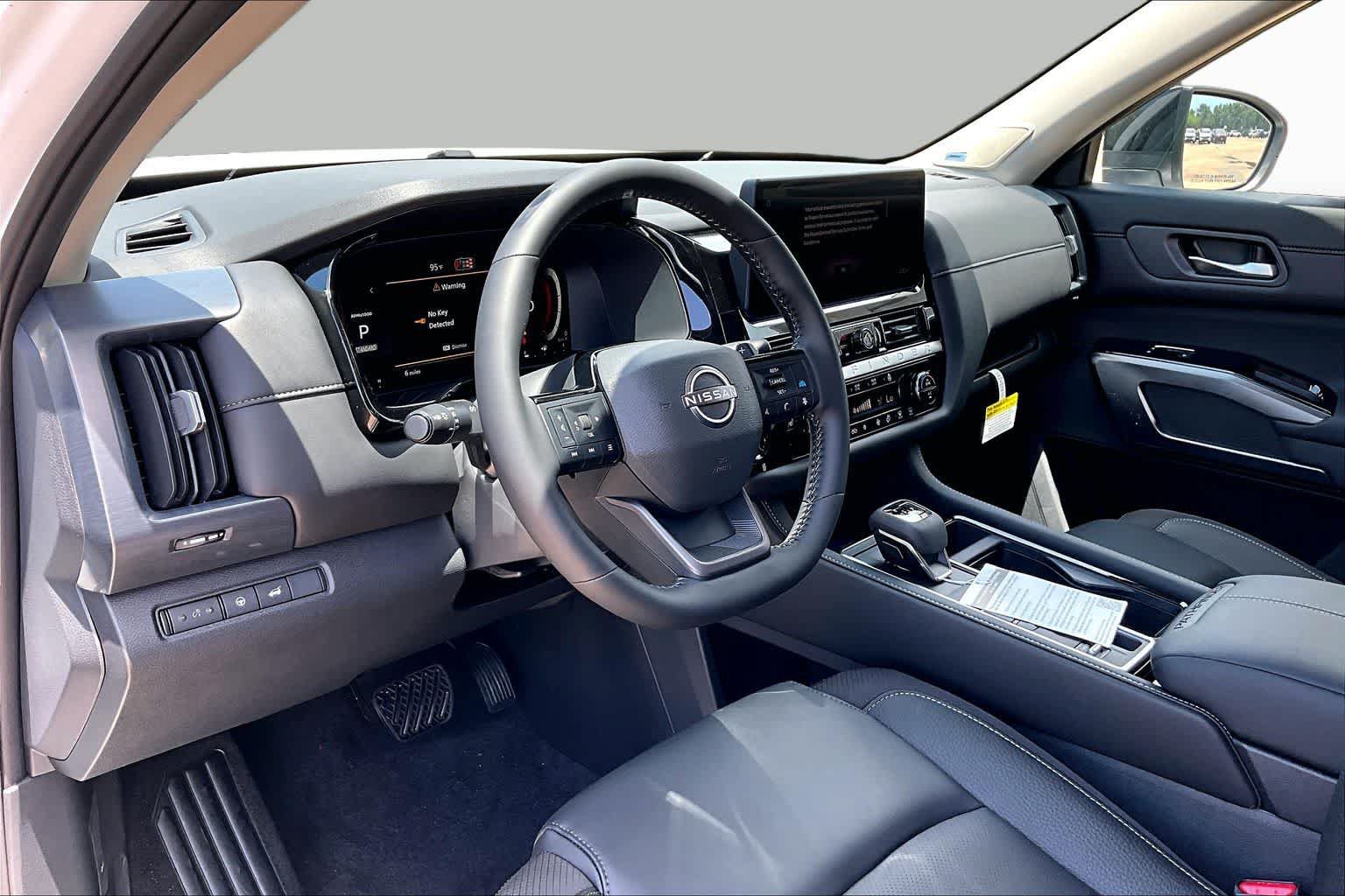 New 2026 Nissan Pathfinder SL w/ SL Premium Package FWD image 10