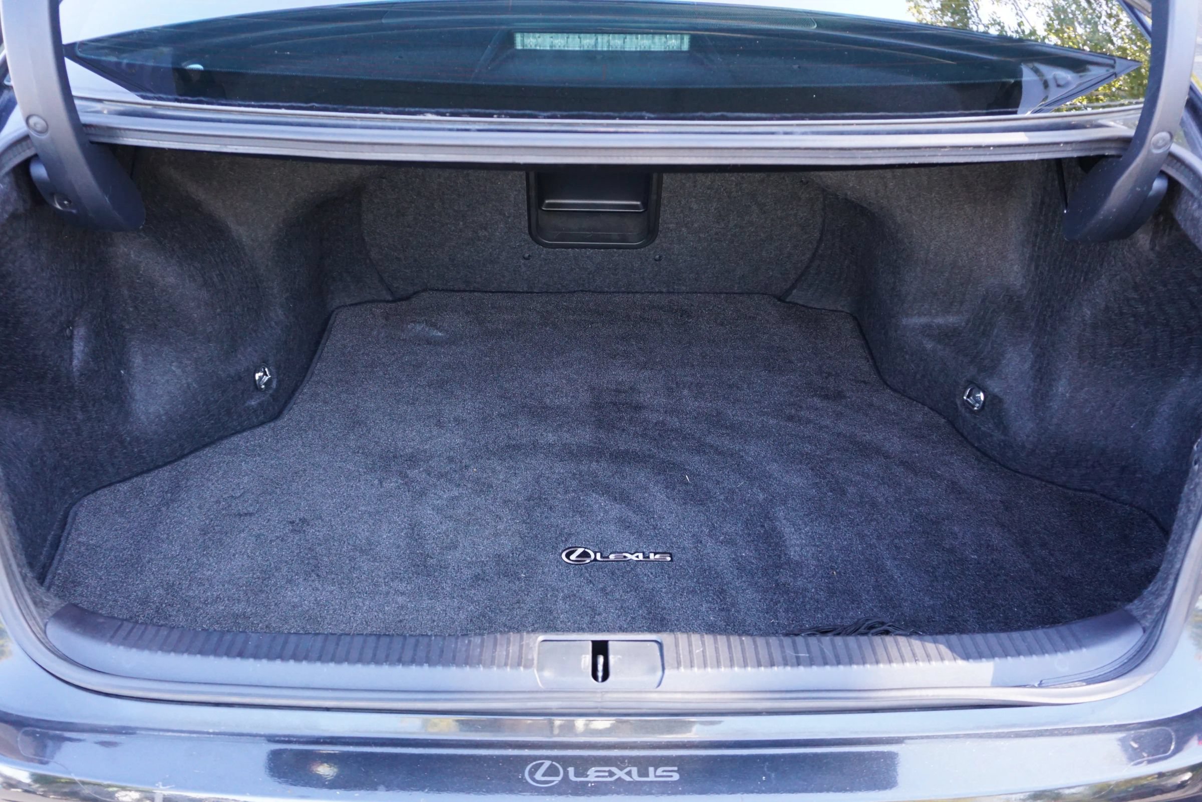 Used 2016 Lexus ES 350 w/ Premium Package w/Wood Trim FWD image 15