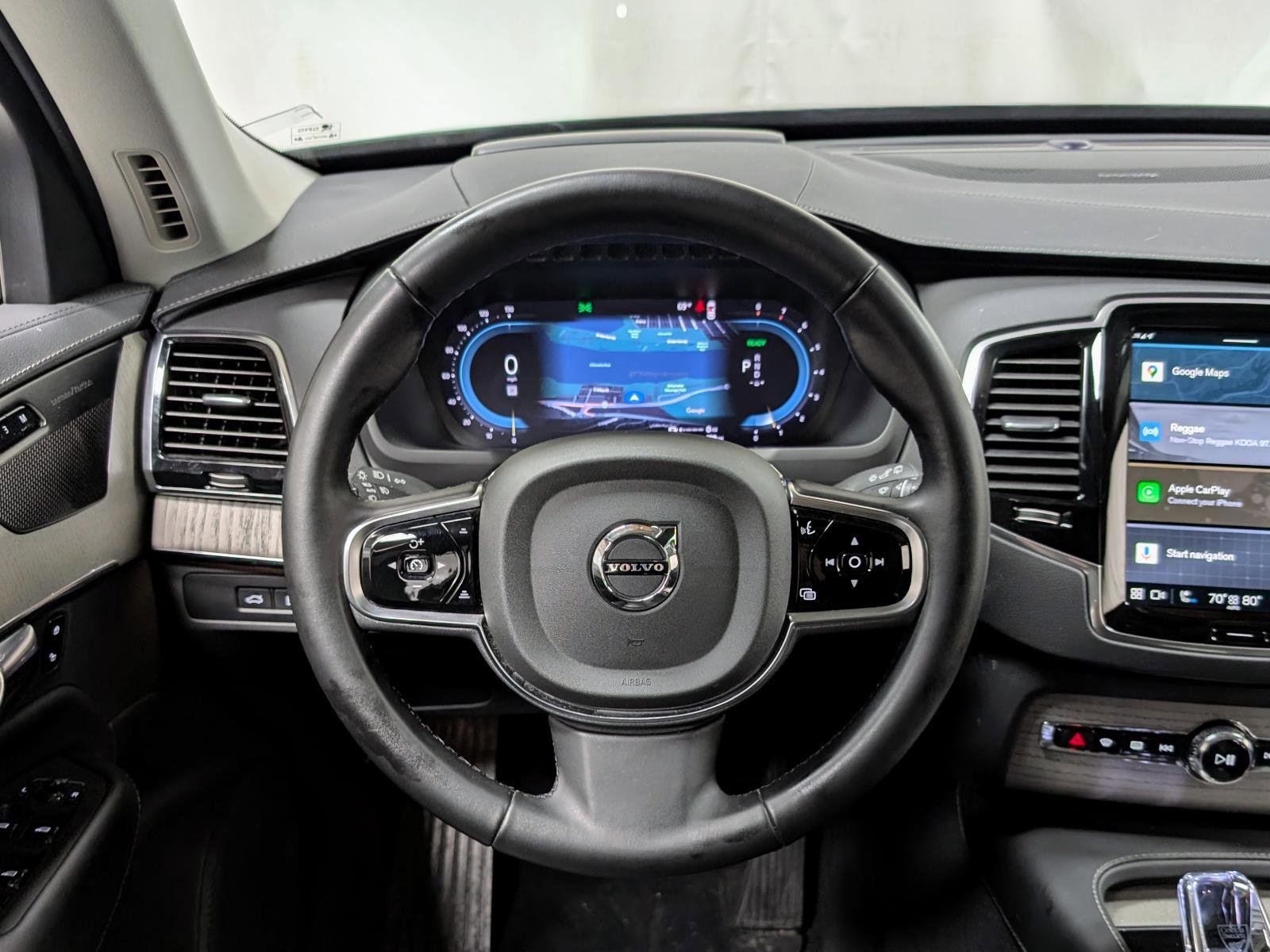 Used 2025 Volvo XC90 T8 Ultra w/ Protection Package Premier image 38