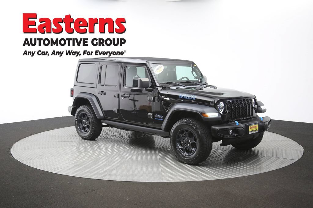 Used 2023 Jeep Wrangler Unlimited w/ Sun & Screen Package AWD/4WD image 49