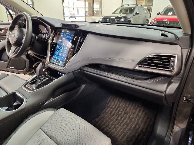 Used 2025 Subaru Outback Limited AWD/4WD image 34