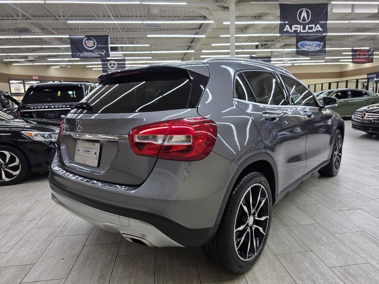 Used 2017 Mercedes-Benz GLA 250 w/ Premium Package image 6