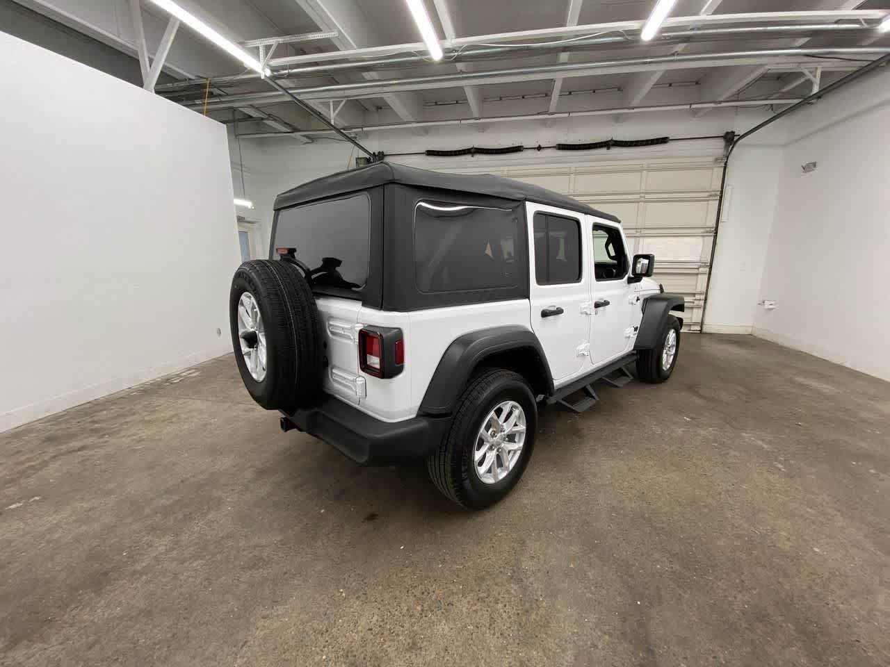 Used 2023 Jeep Wrangler Sport S AWD/4WD image 6