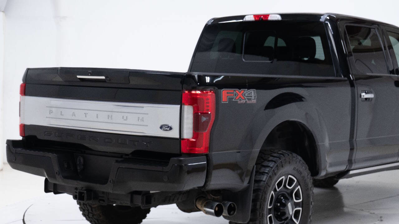 Used 2017 Ford F250 Platinum w/ FX4 Off-Road Package image 13