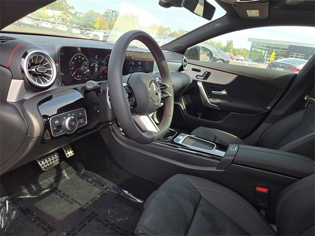 New 2025 Mercedes-Benz CLA 250 4MATIC image 23