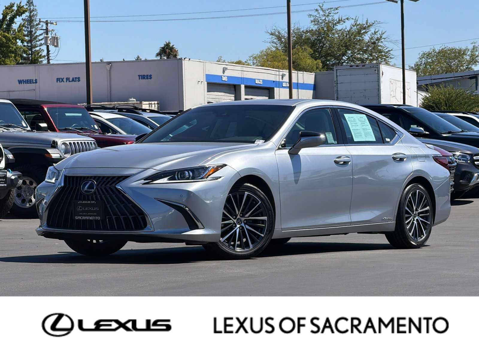 Used 2022 Lexus ES 300h w/ Premium Package