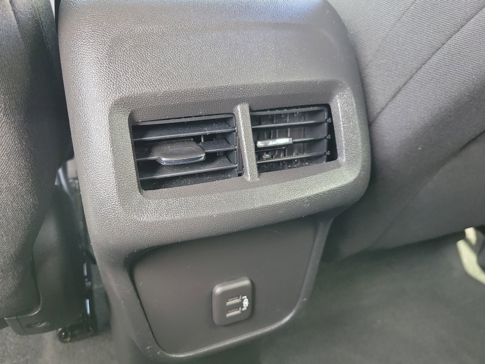 Used 2023 Chevrolet Equinox LT w/ LPO, Floor Liner Package AWD/4WD image 18
