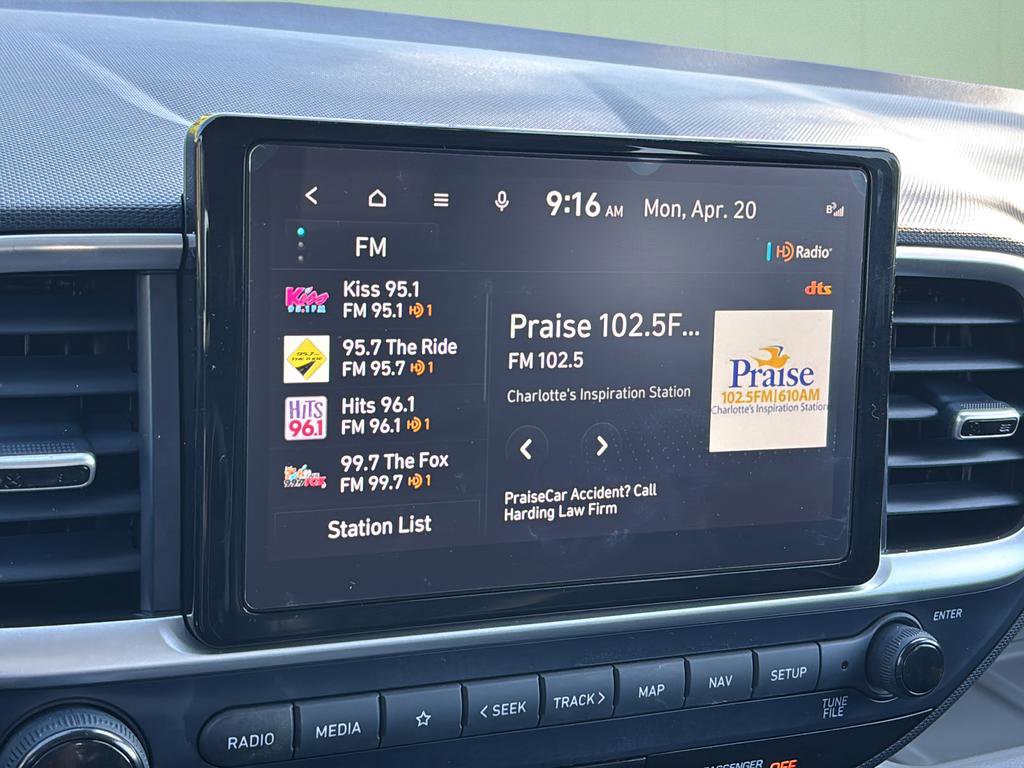 Certified 2023 Hyundai Venue Limited FWD image 30