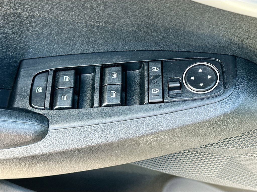 Certified 2023 Kia Seltos LX image 17