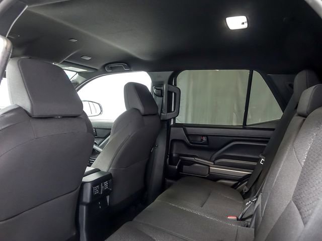 Used 2025 Toyota 4Runner SR5 AWD/4WD image 15