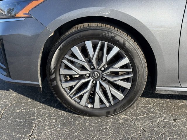 Used 2025 Nissan Altima 2.5 SV image 8