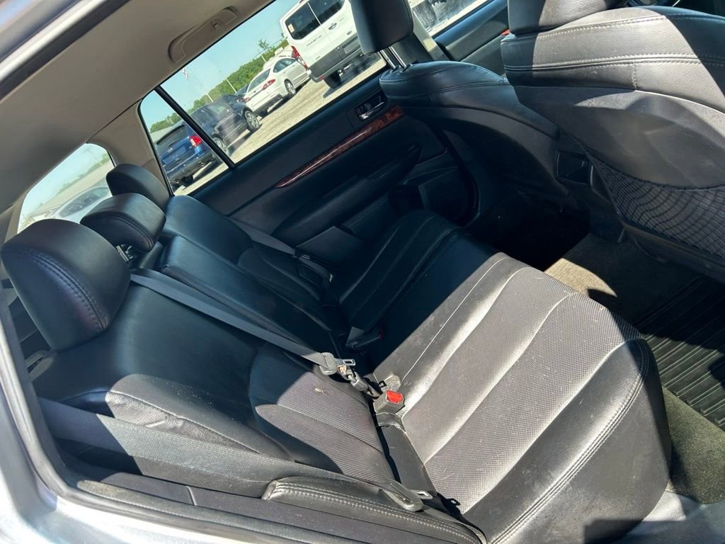 Used 2012 Subaru Outback 2.5i Limited w/ Moonroof Pkg AWD/4WD image 15