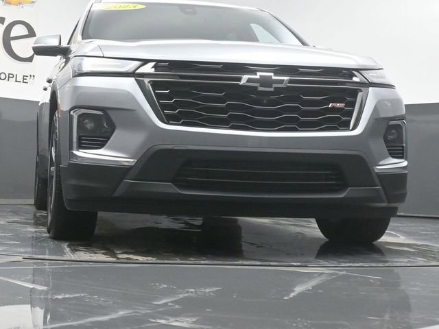 Used 2023 Chevrolet Traverse RS w/ LPO, Floor Liner Package image 3