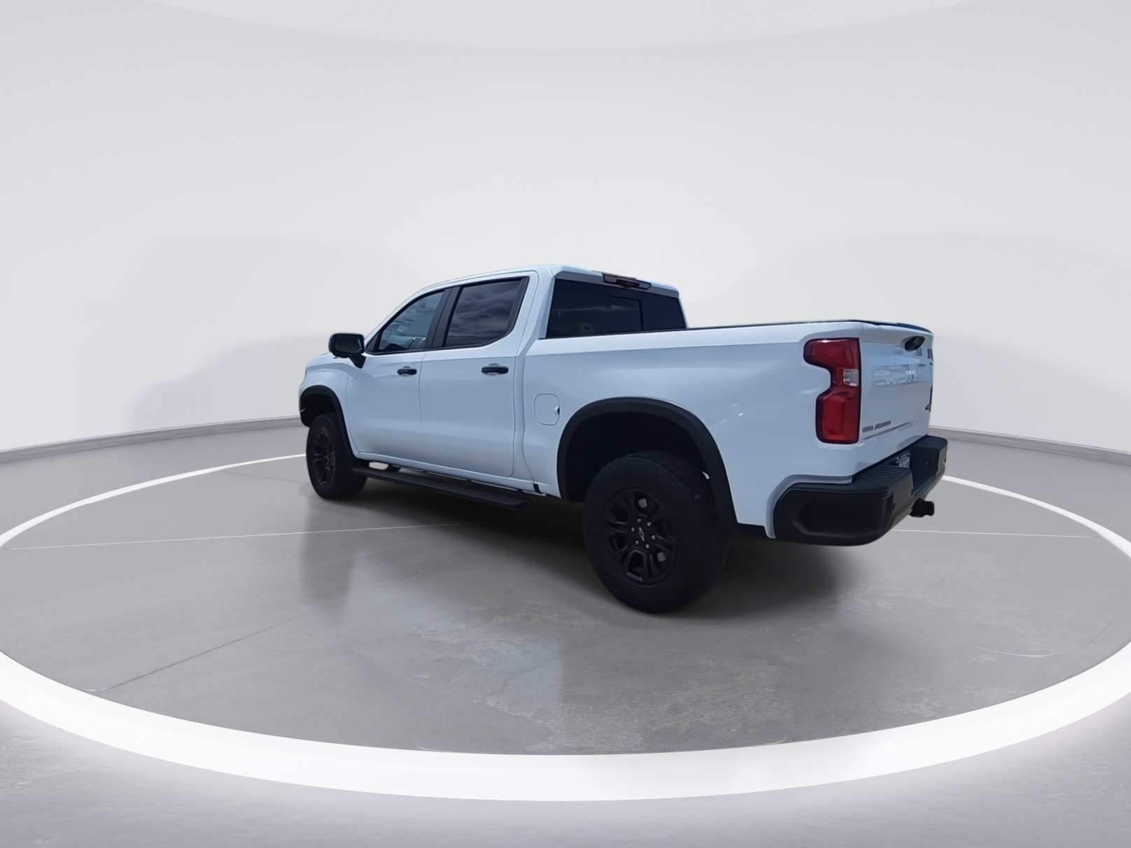 Used 2024 Chevrolet Silverado 1500 ZR2 w/ Technology Package AWD/4WD image 6