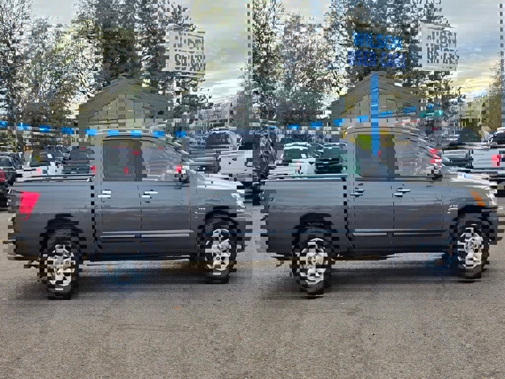 Used 2004 Nissan Titan SE image 5