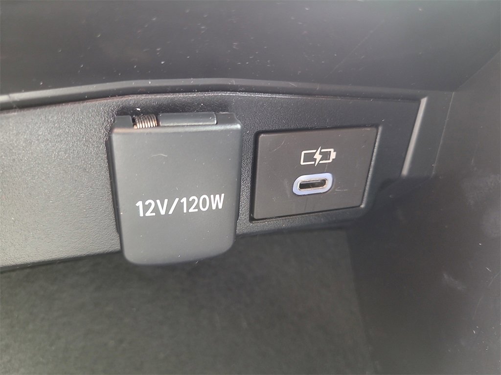 Used 2025 Toyota Corolla Cross AWD Hybrid image 22