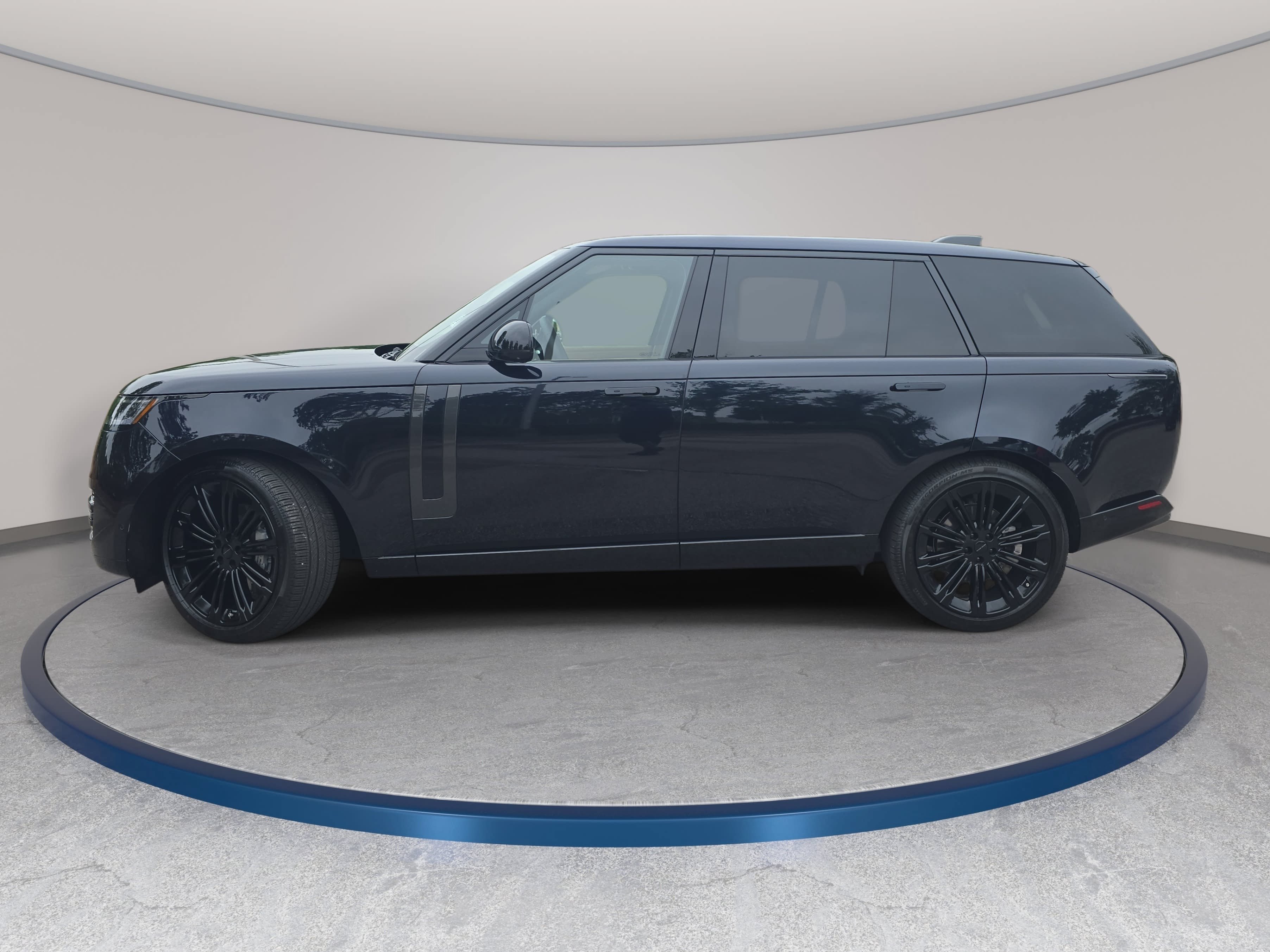 Certified 2026 Land Rover Range Rover Long Wheelbase SE AWD/4WD image 8