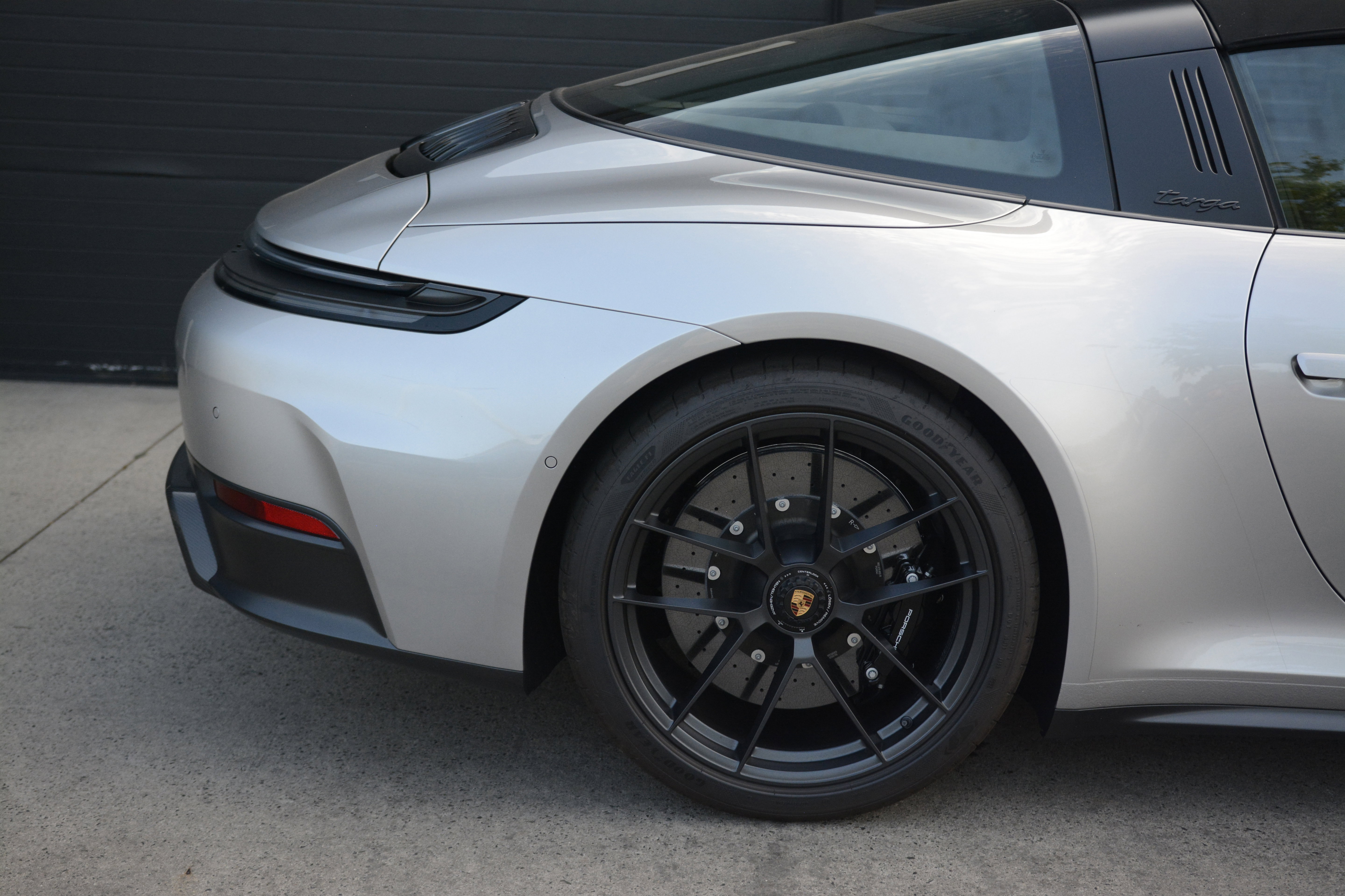 Certified 2026 Porsche 911 Targa 4 GTS AWD/4WD image 37