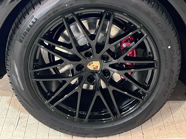 New 2026 Porsche Cayenne GTS image 14