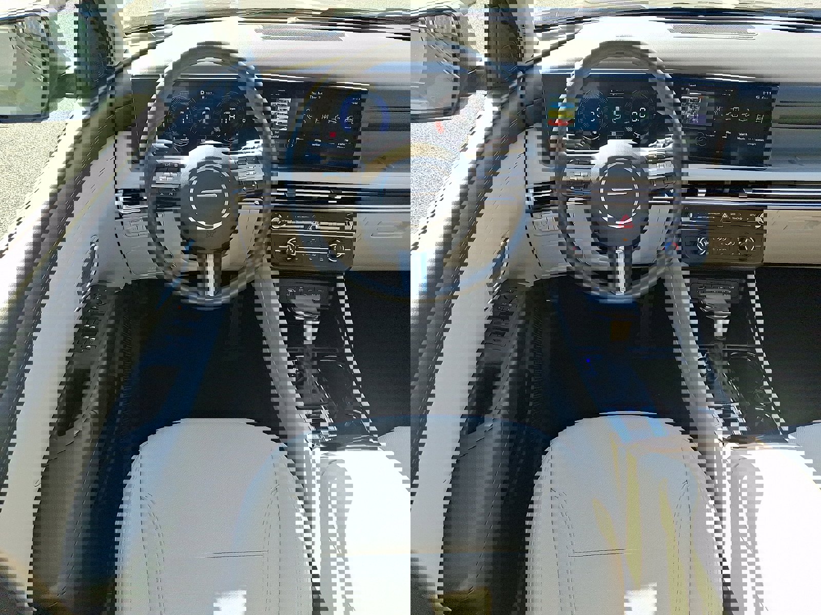 Certified 2025 Hyundai Tucson SE image 12