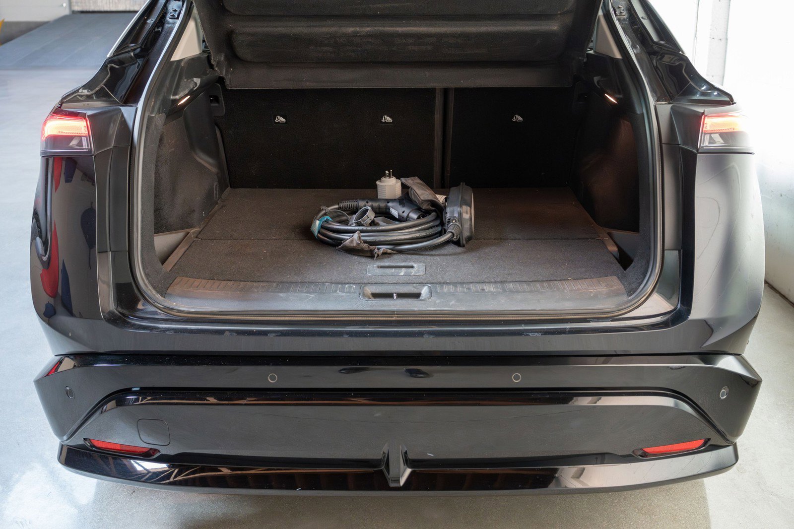 Used 2023 Nissan Ariya FWD image 10