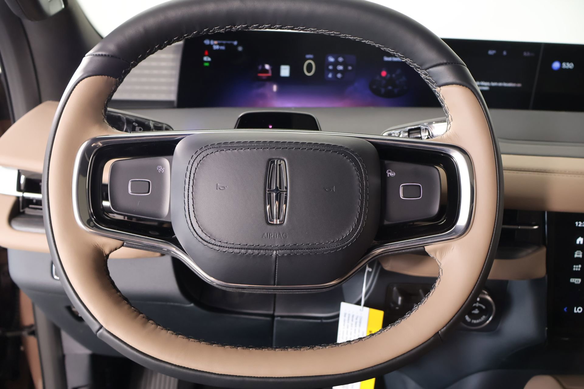 New 2026 Lincoln Navigator Black Label AWD/4WD image 3