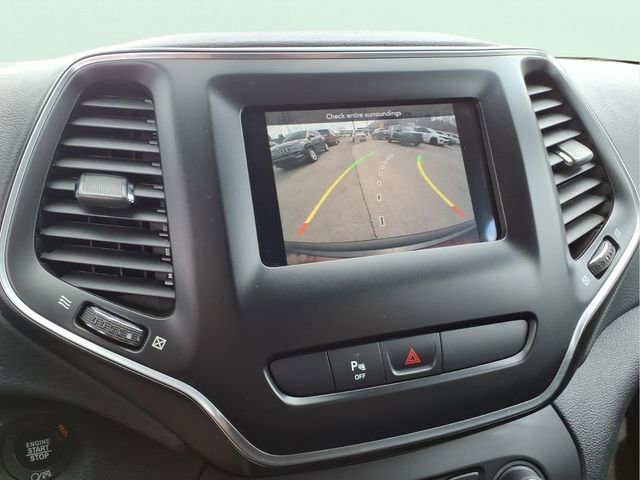 Used 2020 Jeep Cherokee Latitude Plus image 25