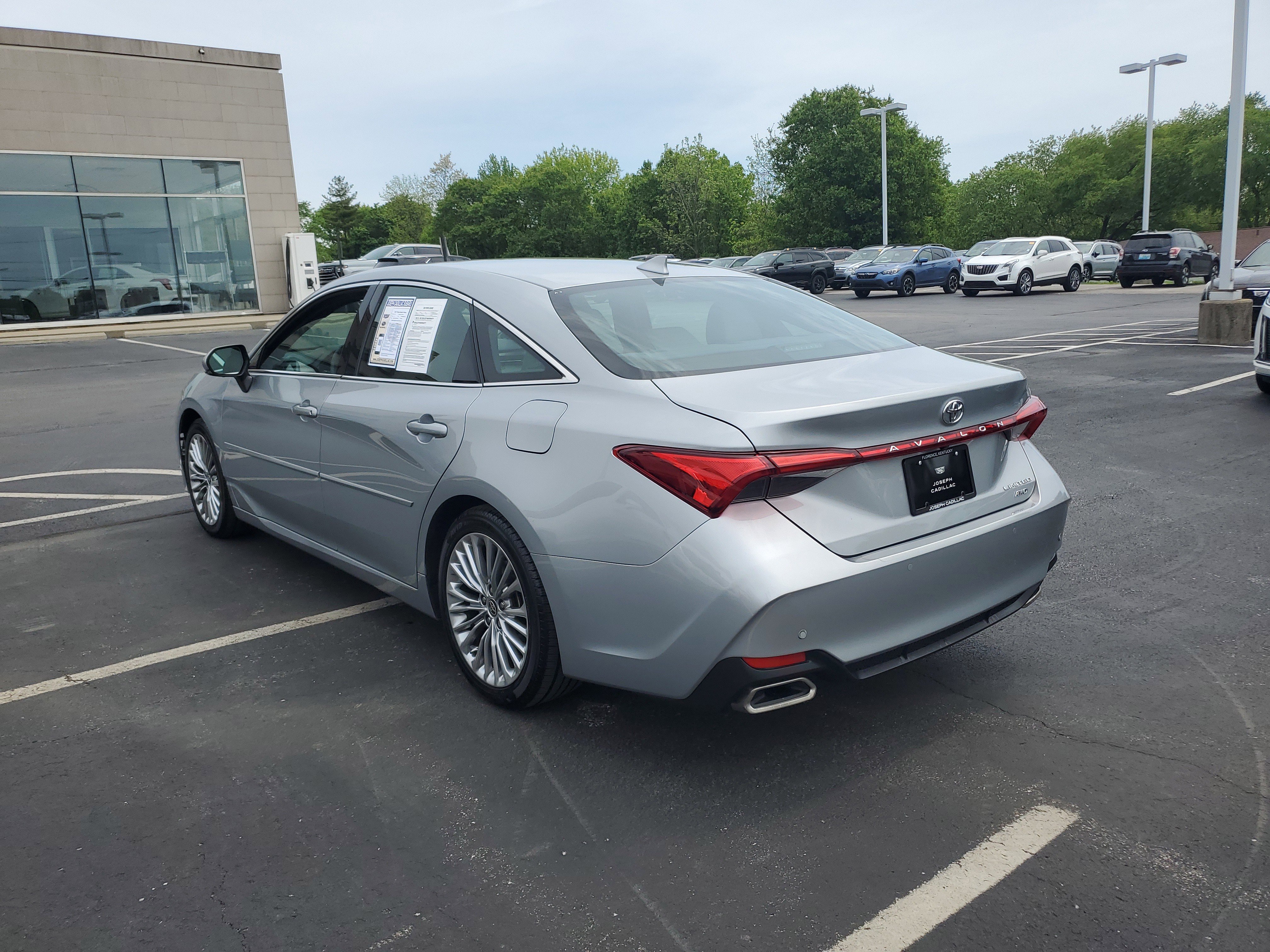 Used 2021 Toyota Avalon Limited w/ Advanced Safety Package AWD/4WD image 2