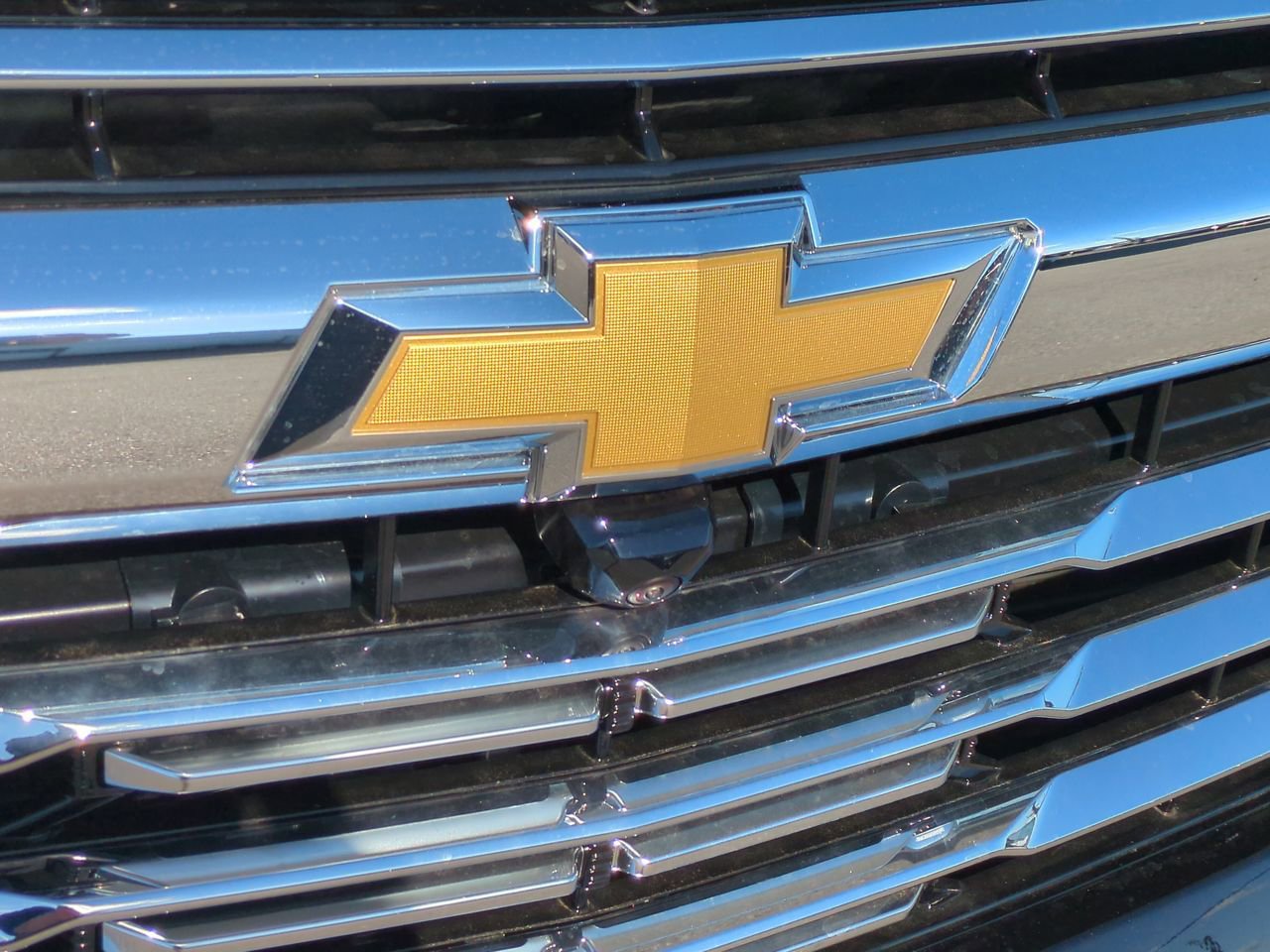 New 2026 Chevrolet Suburban Premier image 32