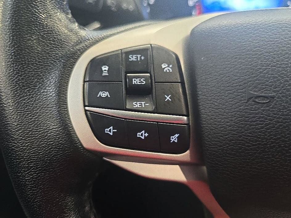 Used 2021 Ford Explorer Limited AWD/4WD image 18
