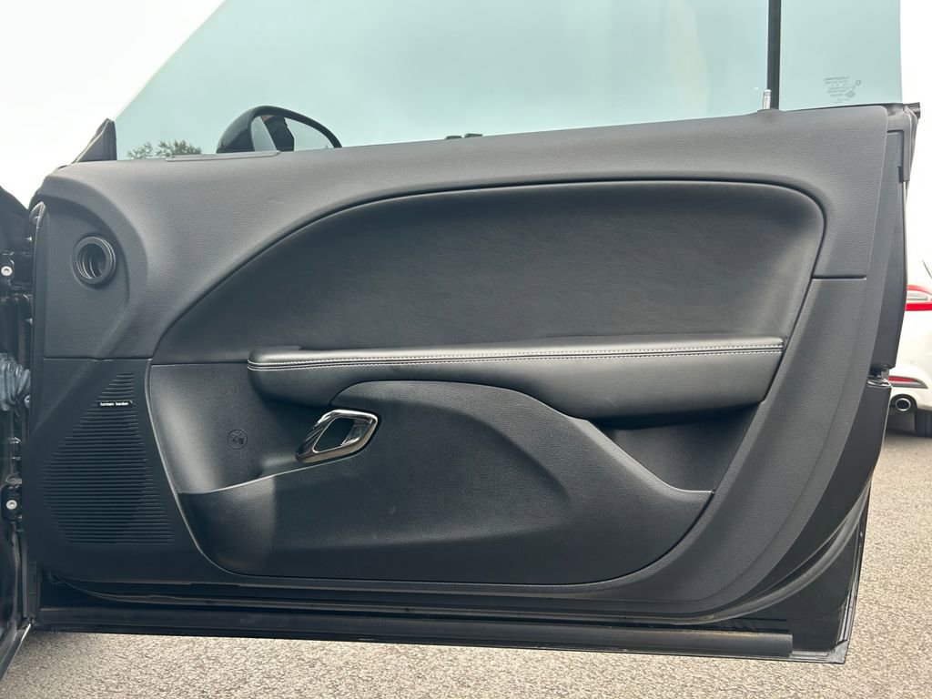Used 2015 Dodge Challenger SRT Hellcat image 26