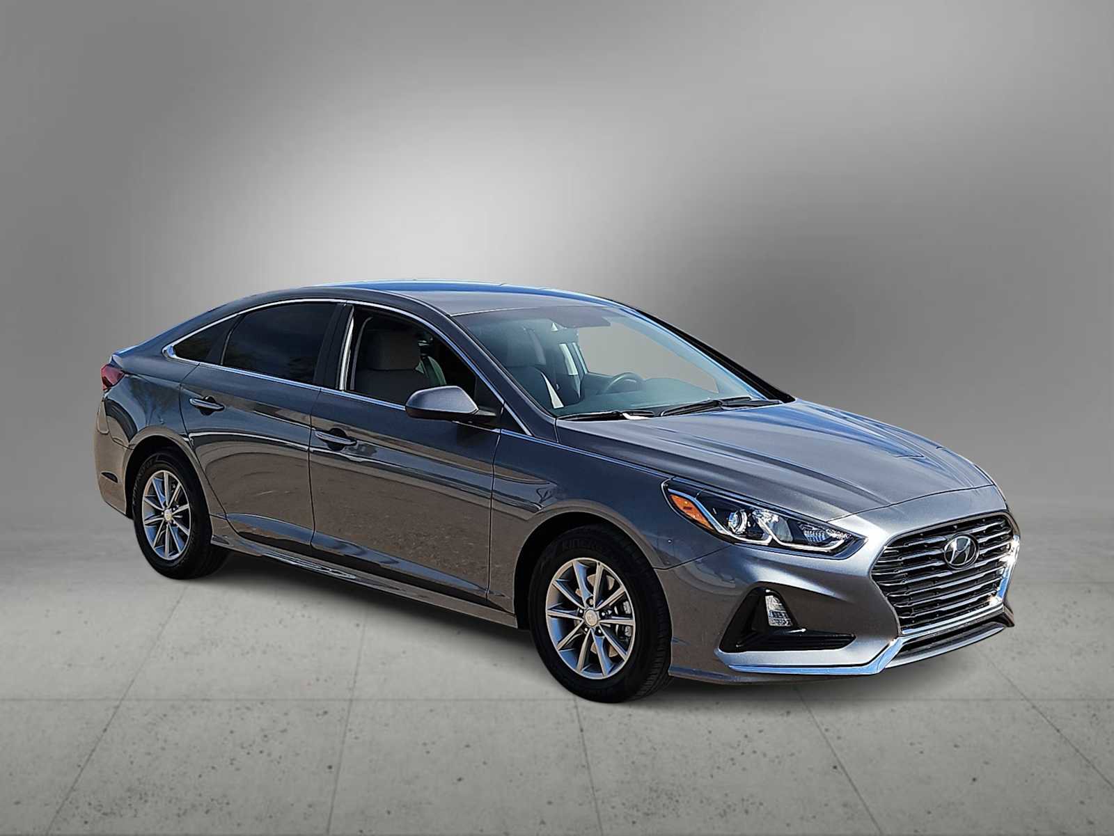 Used 2019 Hyundai Sonata SE image 2