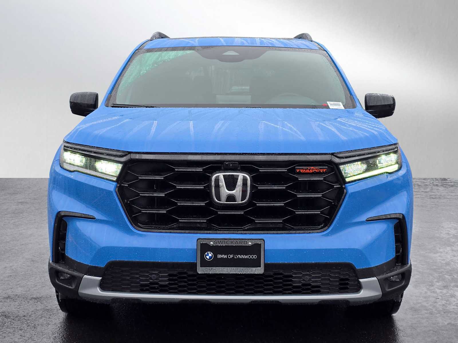 Used 2025 Honda Pilot TrailSport image 8