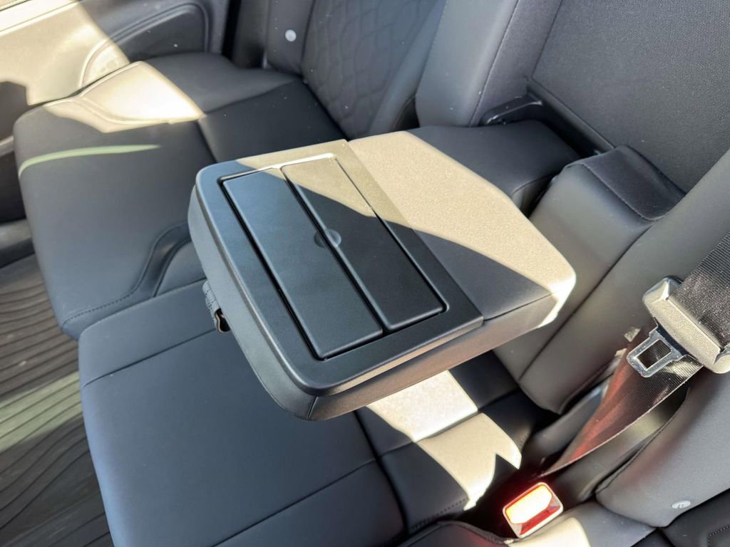 Certified 2026 Volvo XC90 B6 Plus w/ Protection Package Premier image 10